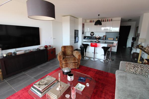 LA CIOTAT -  APPARTEMENT  RECENT - 82 M² - 3 CHAMBRES - TERRASSE - 2 BOX - 2E ETAGE/3 -