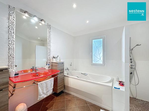 Propriété d'exception - Saint-Just Saint-Rambert - 310 m² hab - Piscine et vue panoramique !