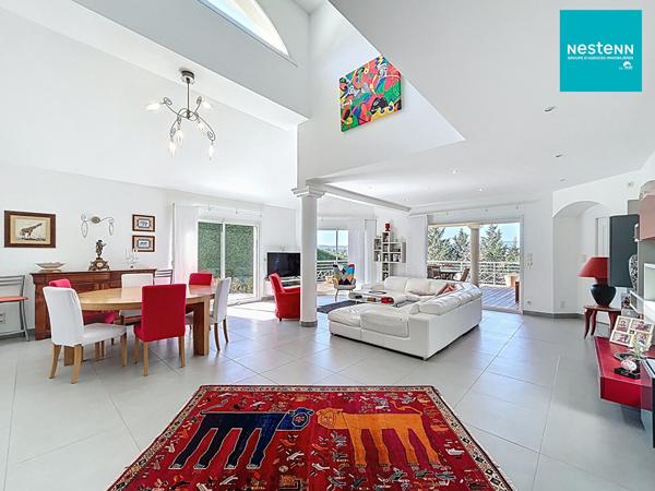 Propriété d'exception - Saint-Just Saint-Rambert - 310 m² hab - Piscine et vue panoramique !