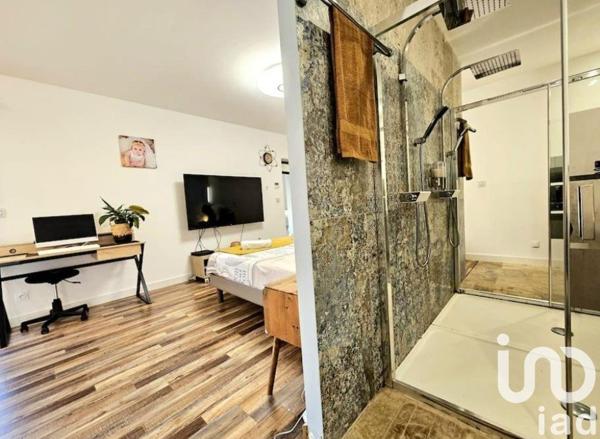 Maison 8 pièces de 336 m² à Garons (30128)