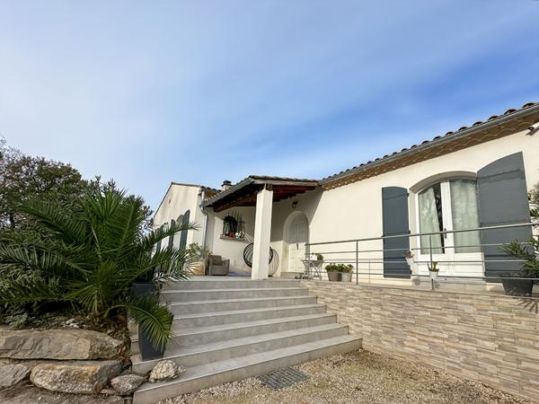 Maison d 'architecte avec piscine