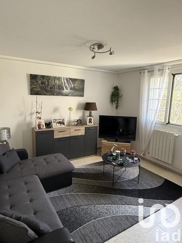Maison 9 pièces de 219 m² à Fontvieille (13990)