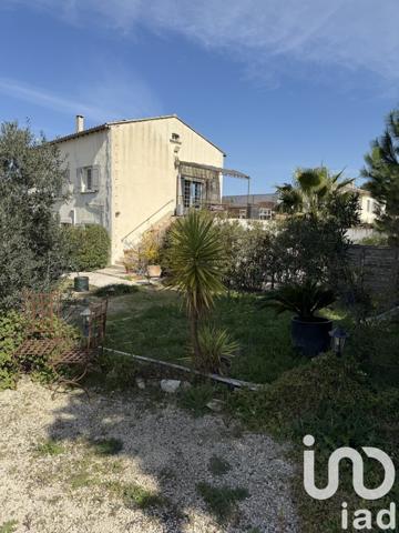 Maison 9 pièces de 219 m² à Fontvieille (13990)