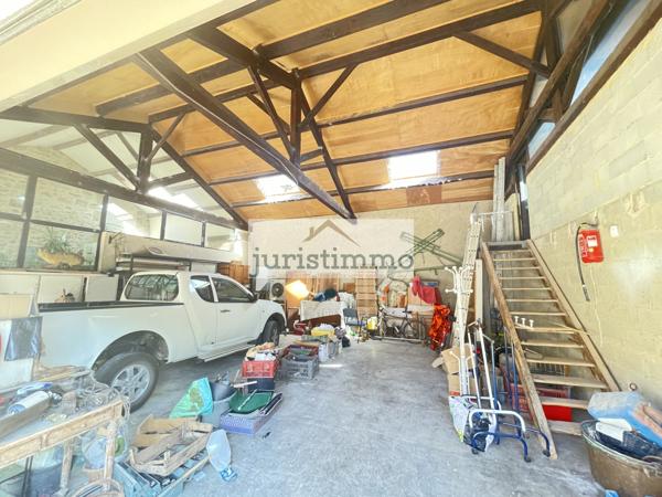 Travaillan (84850) IDEAL INVESTISSEUR : MAGNIFIQUE MAS TYPIQUE EN PIERRES DE 356 M² DIVISE EN DEUX LOGEMENTS AVEC DEPENDANCES DE