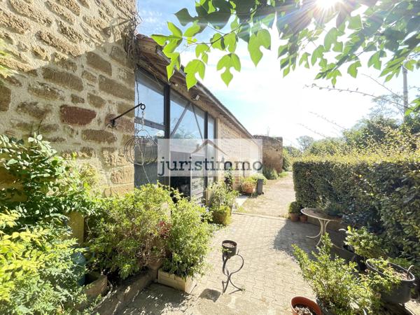 Travaillan (84850) IDEAL INVESTISSEUR : MAGNIFIQUE MAS TYPIQUE EN PIERRES DE 356 M² DIVISE EN DEUX LOGEMENTS AVEC DEPENDANCES DE