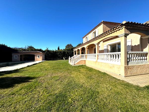 Maison Bouc Bel Air 5 pièce(s) 204 m2