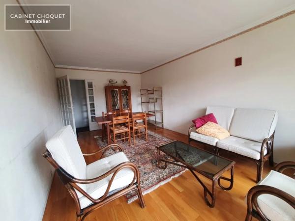 F3 MEUBLE AVEC BALCON, PARKING ET CAVE A LOUER - LILLE LISIERE CENTRE - 67 m 2 - 944 € charges comprises par mois