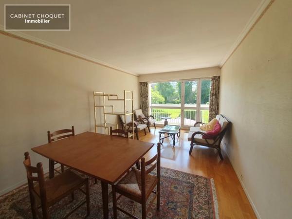 F3 MEUBLE AVEC BALCON, PARKING ET CAVE A LOUER - LILLE LISIERE CENTRE - 67 m 2 - 944 € charges comprises par mois