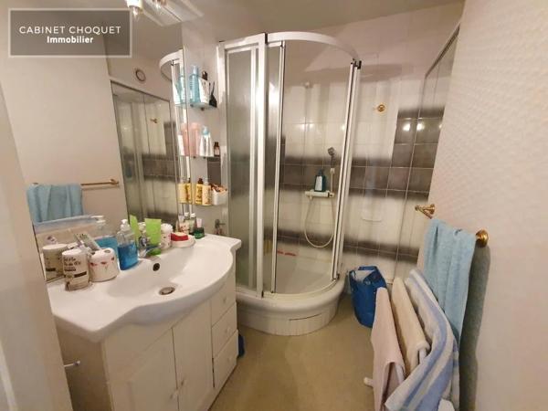 F3 MEUBLE AVEC BALCON, PARKING ET CAVE A LOUER - LILLE LISIERE CENTRE - 67 m 2 - 944 € charges comprises par mois