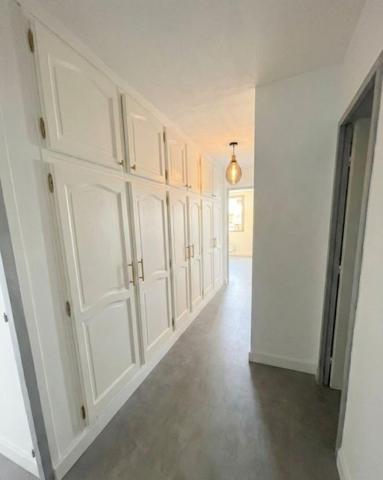 ?? Coup de cœur pour ce spacieux T3 lumineux avec loggias traversantes et beaux volumes !