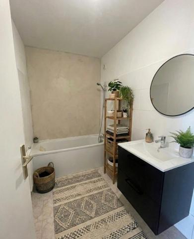 ?? Coup de cœur pour ce spacieux T3 lumineux avec loggias traversantes et beaux volumes !