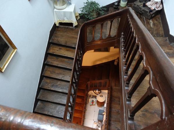 Grande maison de ville avec potentiel pour une chambre d'hôtes
