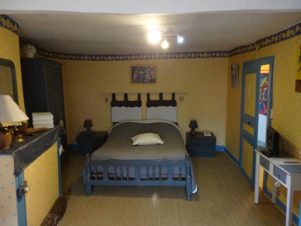 Grande maison de ville avec potentiel pour une chambre d'hôtes