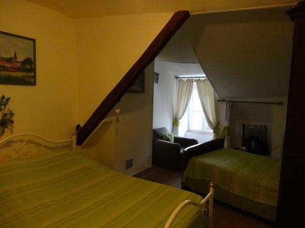 Grande maison de ville avec potentiel pour une chambre d'hôtes