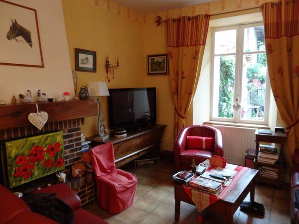 Grande maison de ville avec potentiel pour une chambre d'hôtes