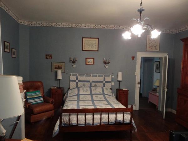 Grande maison de ville avec potentiel pour une chambre d'hôtes