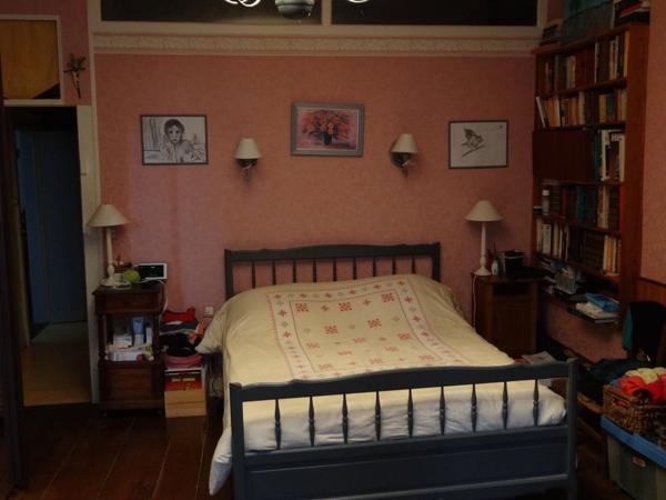 Grande maison de ville avec potentiel pour une chambre d'hôtes