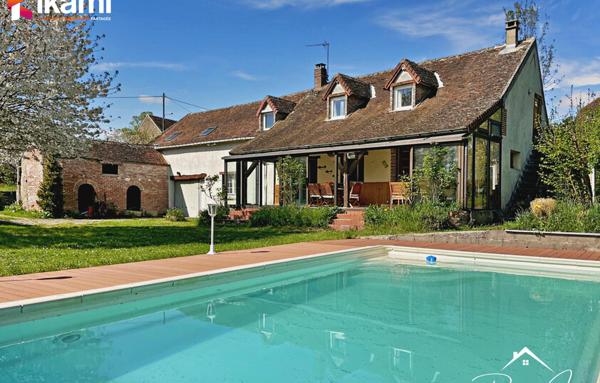 Maison 7 pièces de 171 m2 à Thorigny sur Oreuse (89260)