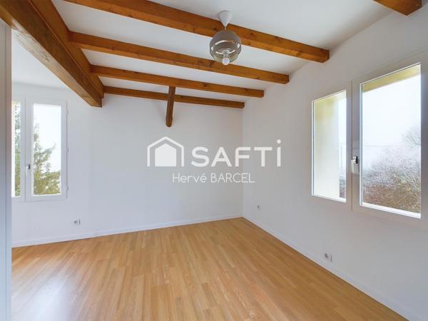 Propriété authentique avec deux maisons, dépendances et terrain de 3 564 m²