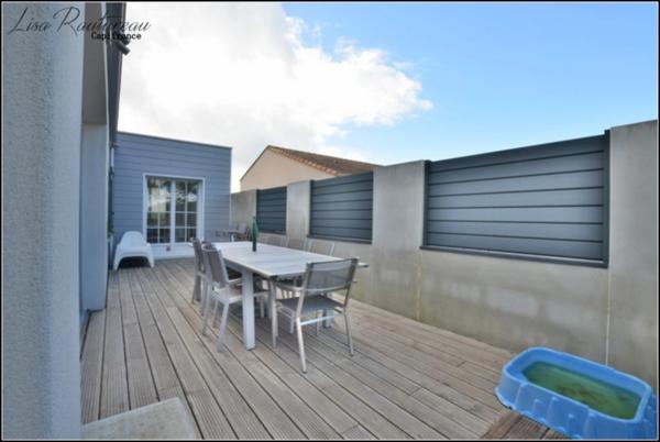 Maison à vendre - 5 chambres - bureau - double garage