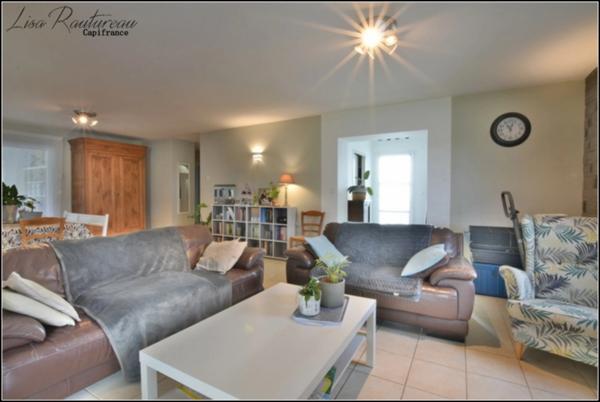 Maison à vendre - 5 chambres - bureau - double garage