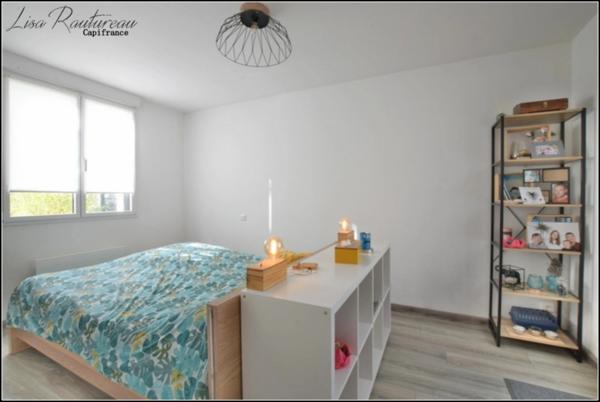 Maison à vendre - 5 chambres - bureau - double garage