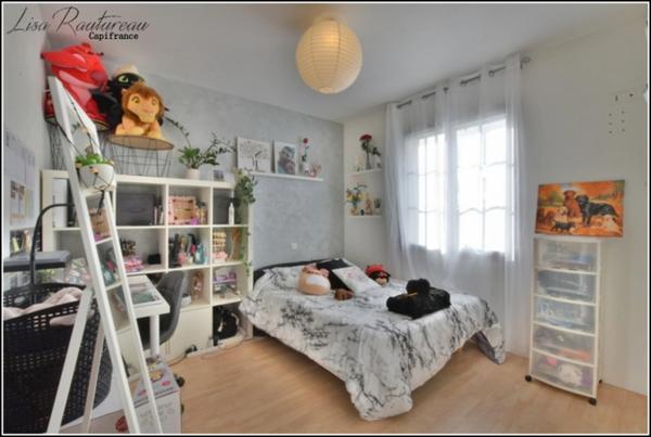 Maison à vendre - 5 chambres - bureau - double garage