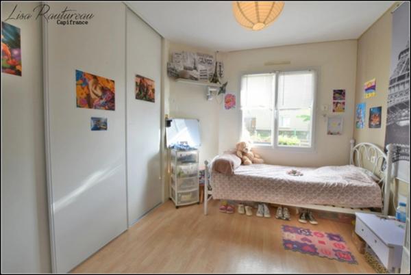 Maison à vendre - 5 chambres - bureau - double garage