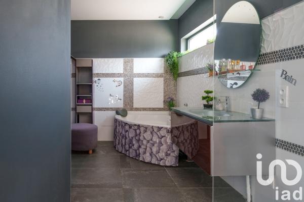 Maison à vendre 4 pièces 127 m² Mettray