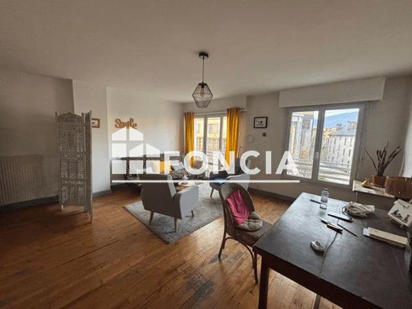 Location Appartement 3 pièces 65.75 m² - 6 PLACE DE GENEVE Chambery 73000