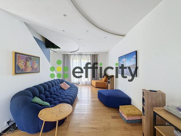 Maison
         7 pièces
        - 134 m² 548 000 € *