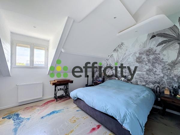 Maison
         7 pièces
        - 134 m² 548 000 € *