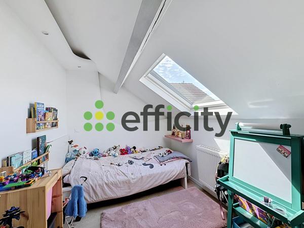 Maison
         7 pièces
        - 134 m² 548 000 € *