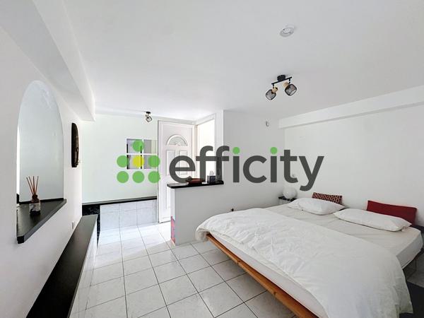 Maison
         7 pièces
        - 134 m² 548 000 € *
