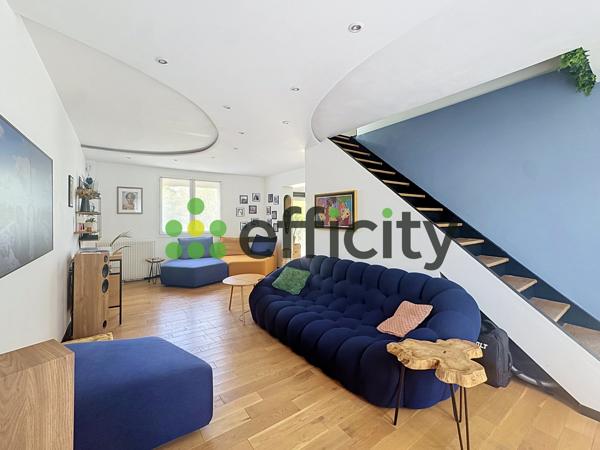 Maison
         7 pièces
        - 134 m² 548 000 € *