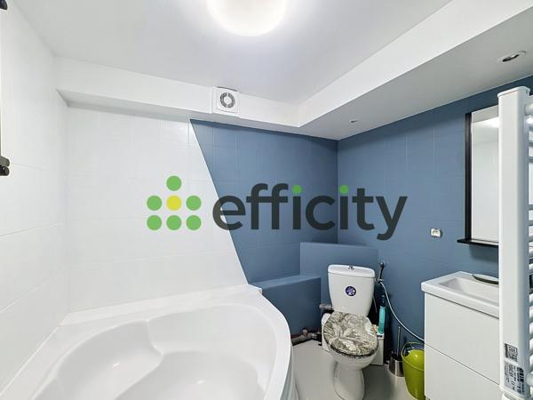 Maison
         7 pièces
        - 134 m² 548 000 € *