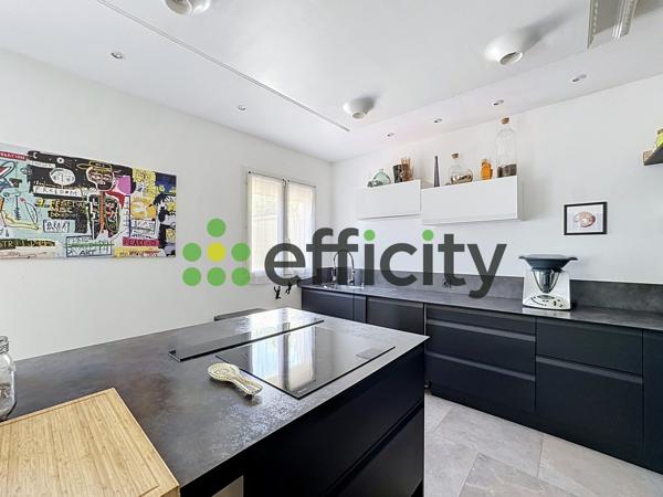 Maison
         7 pièces
        - 134 m² 548 000 € *