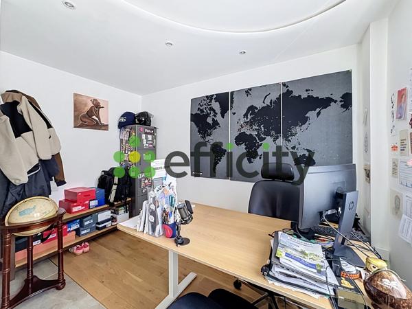 Maison
         7 pièces
        - 134 m² 548 000 € *