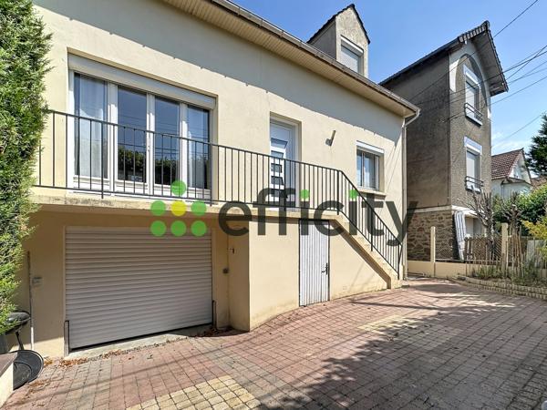 Maison
         7 pièces
        - 134 m² 548 000 € *