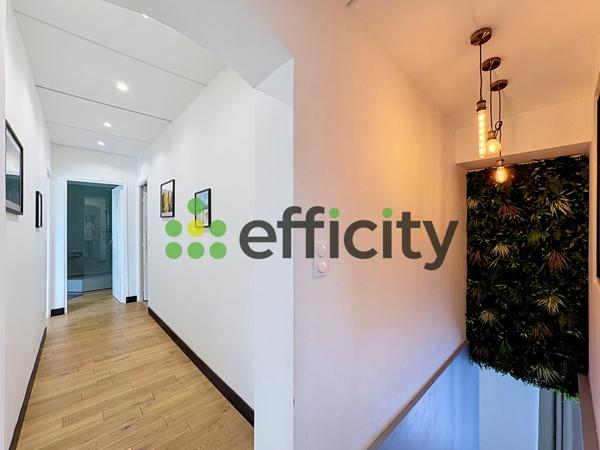 Maison
         7 pièces
        - 134 m² 548 000 € *