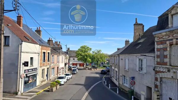Vente                                                      Immeuble
                        
                     4 pièces                      91 m2                     à Meung-sur-Loire