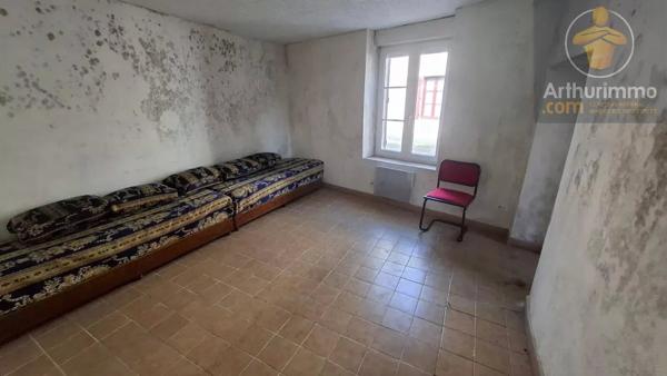 Vente                                                      Immeuble
                        
                     4 pièces                      91 m2                     à Meung-sur-Loire