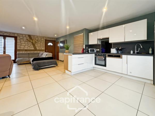 Maison 146 m² - 3 chambres - bureau - piscine - DEMIGNY