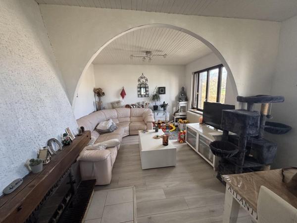 Location / Maison T4