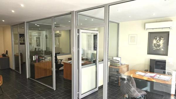 Location                                                      Local commercial
                        
                     4 pièces                      64 m2                     à Gaillac
