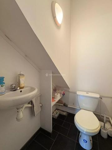 Location                                                      Local commercial
                        
                     4 pièces                      64 m2                     à Gaillac