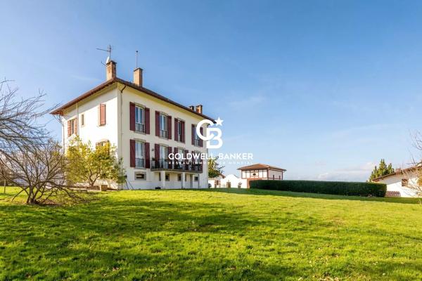 Propriété équestre 18 pièces à vendre Urrugne - 64122 / Réf: SR1-377