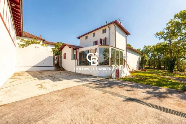 Propriété équestre 18 pièces à vendre Urrugne - 64122 / Réf: SR1-377