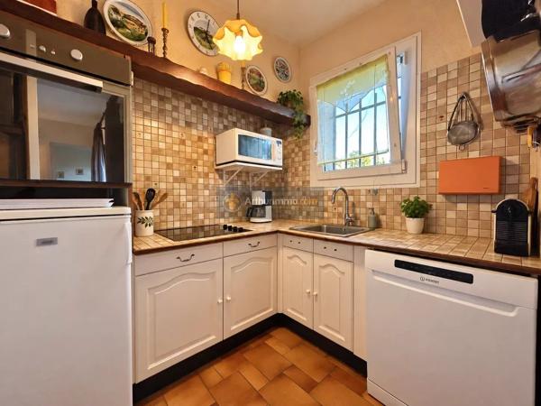 Vente                                                      Appartement
                        
                     2 pièces                      38 m2                     à Les Issambres