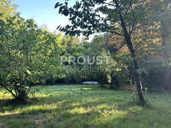Saint Liguaire Terrain de 1440 m² avec accès rivière